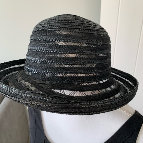 Vintage Black Straw Hat - Picture 4 of 7